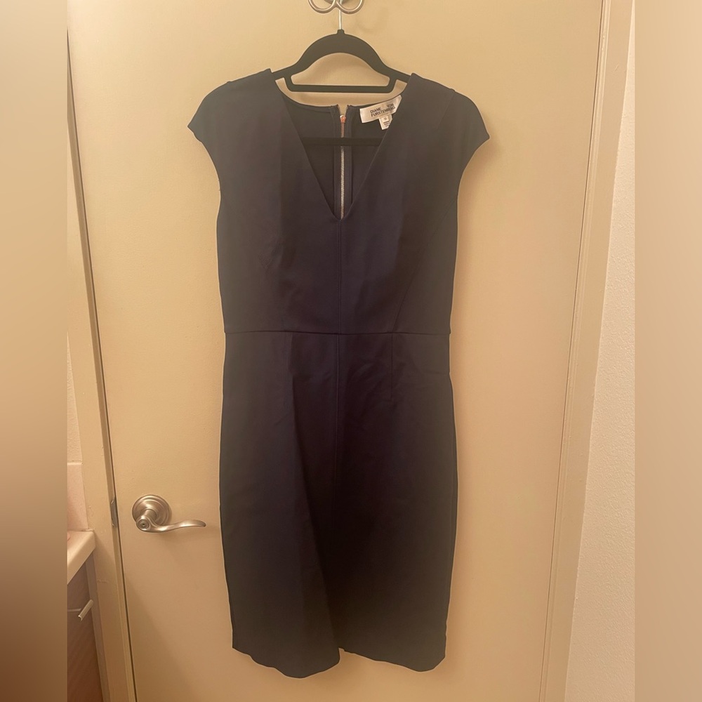 Diane Von Furstenberg Stretch Sheath Dress